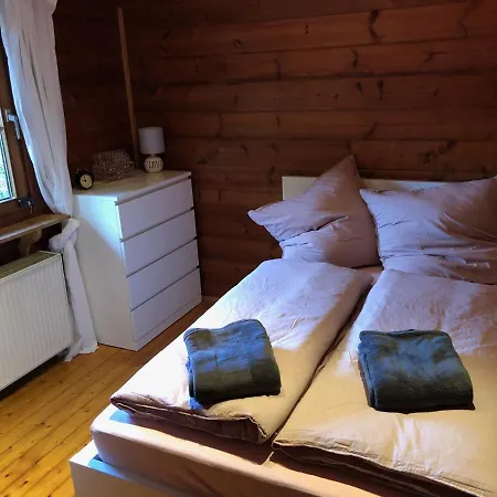 Gemuetliches Holzhaus In Idyllischer Lage *