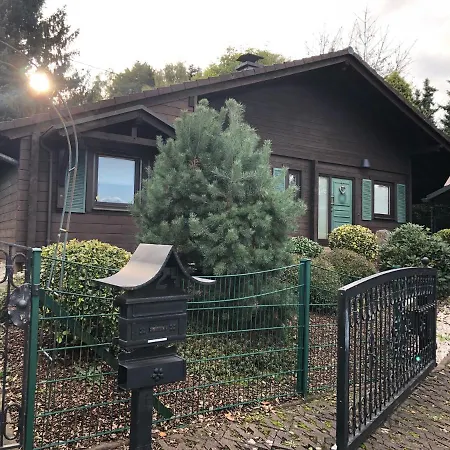 Gemuetliches Holzhaus In Idyllischer Lage *