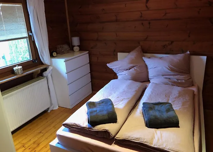 Gemuetliches Holzhaus In Idyllischer Lage *