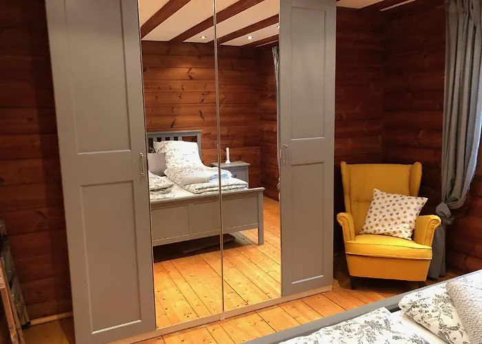 Gemuetliches Holzhaus In Idyllischer Lage Vakantiehuis