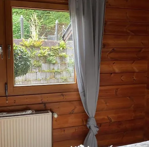 Vakantiehuis Gemuetliches Holzhaus In Idyllischer Lage